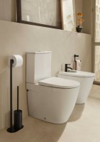 ESCOBILLERO A SUELO CON PORTARROLLOSTOALLERO HOTELS ROUND ROCA